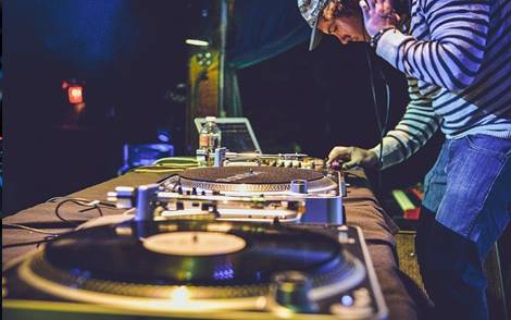 mixer_dj_platos