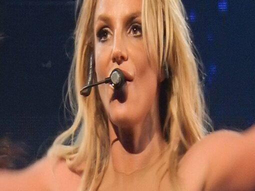 Britney Spears «Baby One More Time» (1998) Britney Spears «Baby One More Time» (1998)