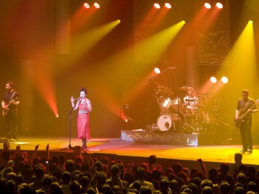 “Zombie” The Cranberries (1994) “Zombie” The Cranberries (1994)